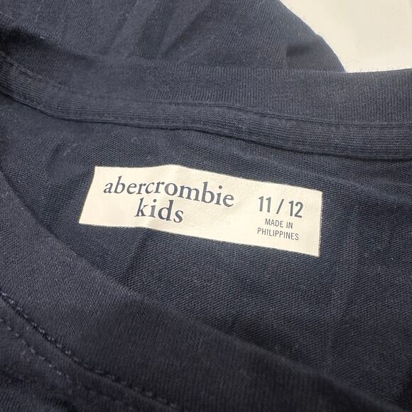 Abercrombie Kids Sparkly Moose Floral Short Sleeve Shirt - Picture 6 of 6